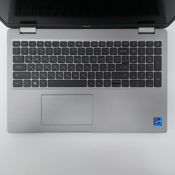 Мобільна робоча станція Dell Precision 3561 / 15,6" (1920x1080) IPS / Intel Core i7-10850H (6 (12) ядра по 2,7 - 5,1 ГГц) / 16 ГБ DDR4 / 256 ГБ SSD / nVidia Quadro T1000, 4 ГБ GDDR5, 128-біт / WebCam б/в - зображення 4