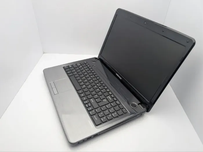 Ноутбук Medion Akoya E6234 / 15,6" (1366x768) TN / Intel Core i3-3110M (2 (4) ядра по 2,4 ГГц) / 6 ГБ DDR3 / 750 ГБ HDD / Intel HD Graphics 4000 / Веб-камера / DVD-ROM / Без АКБ б/в - зображення 7