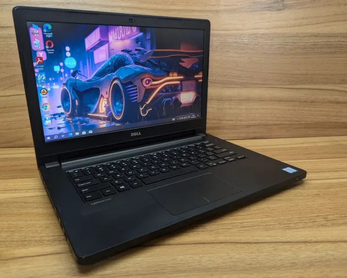 Ноутбук Dell Latitude 3470 / 14" (1366x768) TN / Intel Core i5-6200U (2 (4) ядра по 2.3 - 2.8 GHz) / 8 GB DDR3 / 240 GB SSD / Intel HD Graphics 520 / WebCam / Windows 10 б/в - зображення 4