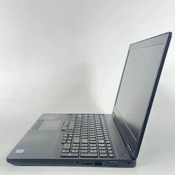 Ноутбук Б-клас Dell Latitude 5591 / 15.6" (1366x768) TN / Intel Core i7-8850H (6 (12) ядра по 2.6 - 4.3 GHz) / 16 GB DDR4 / 256 GB SSD / Intel UHD Graphics 630 / WebCam / HDMI б/в - зображення 5
