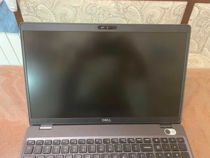 Ігровий ноутбук Dell Latitude 5500 / 15.6" (1920x1080) IPS / Intel Core i7-8665U (4 (8) ядра по 1.9 - 4.8 GHz) / 8 GB DDR4 / 256 GB SSD / AMD Radeon 540X, 2 GB GDDR5, 64-bit / WebCam б/в - зображення 5