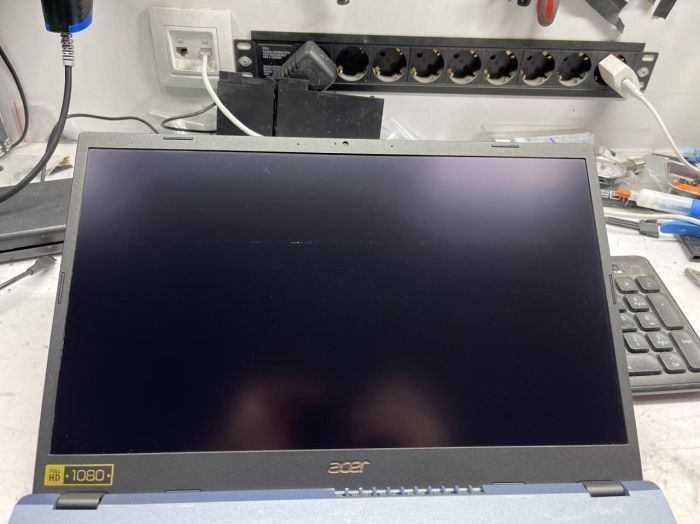 Ноутбук Б-клас Acer Aspire A315-24PT / 15.6" (1920x1080) IPS / AMD Ryzen 5 7520U (4 (8) ядра по 2.8 - 4.3 GHz) / 16 GB DDR4 / 240 GB SSD / AMD Radeon Graphics / WebCam б/в - зображення 6