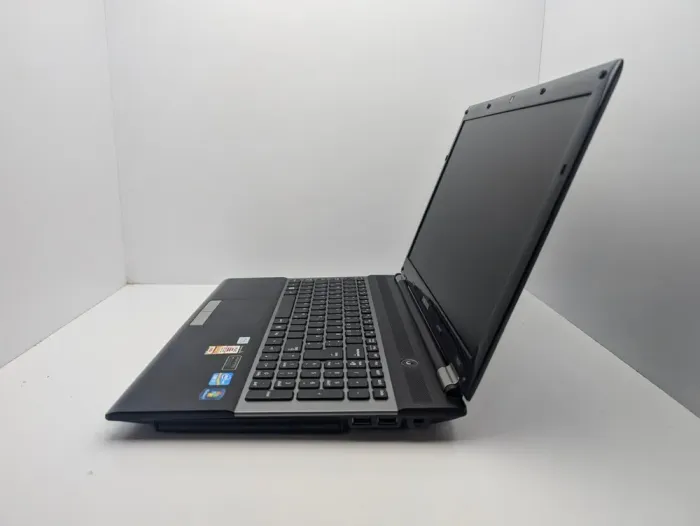 Ноутбук Samsung NP350V5C / 15.6" (1366x768) TN / Intel Core i7-2670QM (4 (8) ядра по 2.2 - 3.1 GHz) / 8 GB DDR3 / 500 GB HDD / nVidia GeForce GT 540M, 1 GB DDR3, 64-bit / WebCam б/в - зображення 6