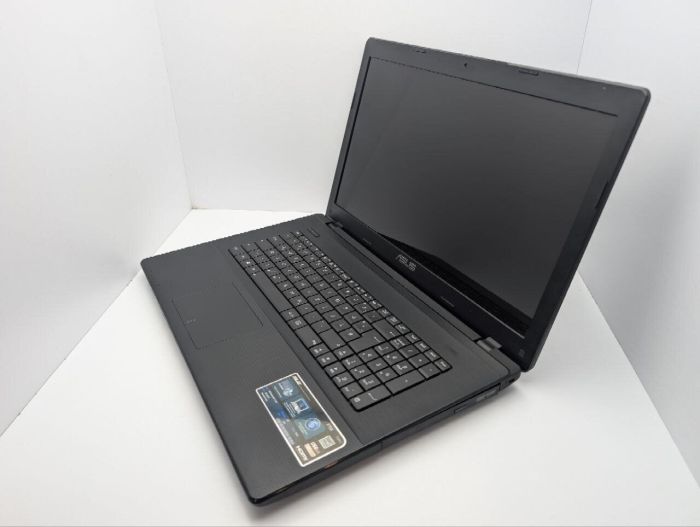 Ноутбук Asus F75A / 17.3'' (1600x900) TN / Intel Pentium B980 (2 ядра по 2.4 GHz) / 8 GB DDR3 / 500 GB HDD / Intel Graphics / WebCam / DVD-ROM б/в - зображення 7