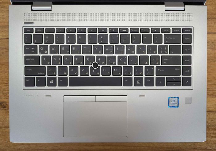 Ноутбук HP ProBook 640 G5 / 14" (1920x1080) IPS / Intel Core i5-8265U (4 (8) ядра по 1.6 - 3.9 GHz) / 8 GB DDR4 / 256 GB SSD / Intel UHD Graphics 620 / WebCam / TouchID / Windows 10 б/в - зображення 3