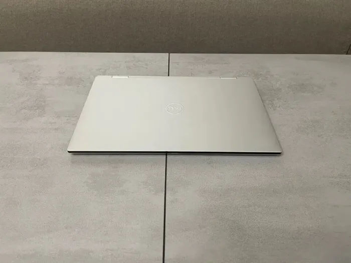 Ігровий ультрабук-трансформер Dell XPS 15 9575 / 15.6" (1920x1080) IPS Touch / Intel Core i7-8705G (4 (8) ядра по 3.1 - 4.1 GHz) / 16 GB DDR4 / 512 GB SSD M.2 / AMD Radeon RX Vega M GL, 4 GB HBM2, 256-bit / WebCam б/в - зображення 9