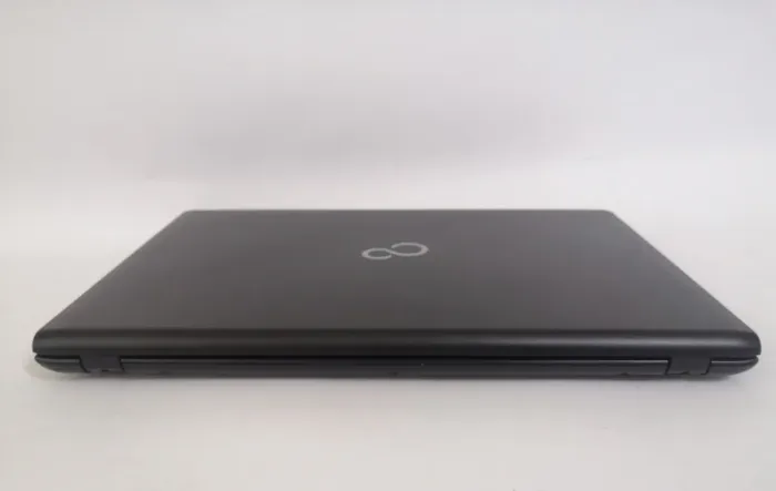 Ноутбук Б-клас Fujitsu LifeBook А555 / 15.6" (1366x768) TN / Intel Core i3-5005U (2 (4) ядра по 2.0 GHz) / 8 GB DDR3 / 128 GB SSD / Intel HD Graphics 5500 / WebCam / Windows 10 Pro б/в - зображення 8