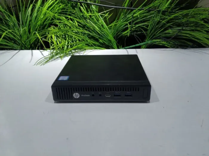 Неттоп HP ProDesk 600 G2 Mini USFF / Intel Core i5-6400T (4 ядра по 2.2 - 2.8 GHz) / 16 GB DDR4 / 240 GB SSD / Intel HD Graphics 510 / DisplayPort б/в - зображення 2