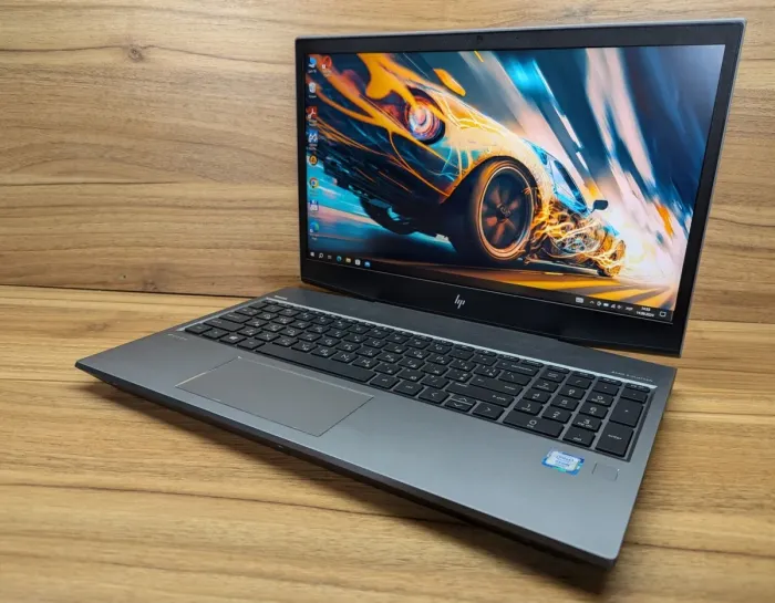 Мобільна робоча станція HP zBook 15v G5 / 15.6" (1920x1080) IPS / Intel Xeon E-2176M (6 (12) ядер по 2.7 - 4.4 GHz) / 32 GB DDR4 / 1000 GB SSD / nVidia Quadro P600, 4 GB GDDR5, 128-bit / WebCam / TouchID / Windows 10 б/в - зображення 5