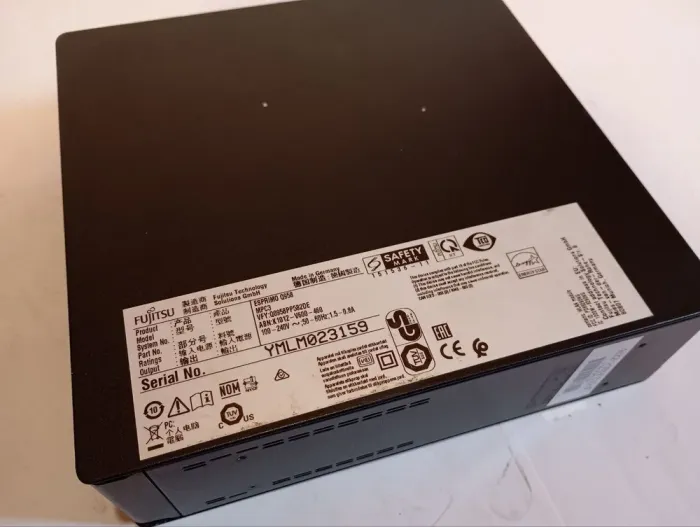 Неттоп Fujitsu Esprimo Q958 Mini USFF / Intel Core i5-8500 (6 ядра по 3.0 - 4.1 GHz) / 8 GB DDR4 / 256 GB SSD / Intel UHD Graphics 630 б/в - зображення 6