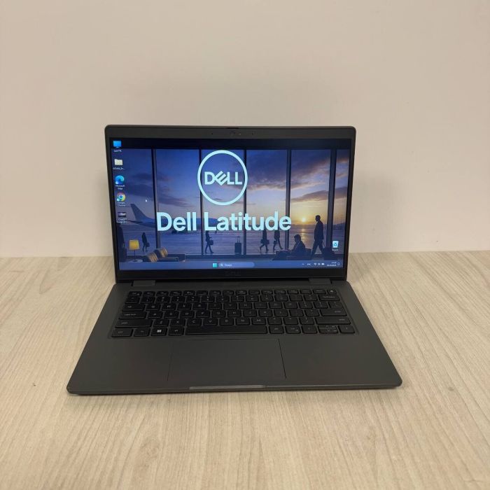 Ультрабук Б-клас Dell Latitude 3440 / 14" (1366x768) TN / Intel Core i3-1215U (6 (8) ядер по 1,2 - 4,4 ГГц) / 8 ГБ DDR4 / 256 ГБ SSD NVMe / Intel UHD Graphics / WebCam б/в - зображення 2