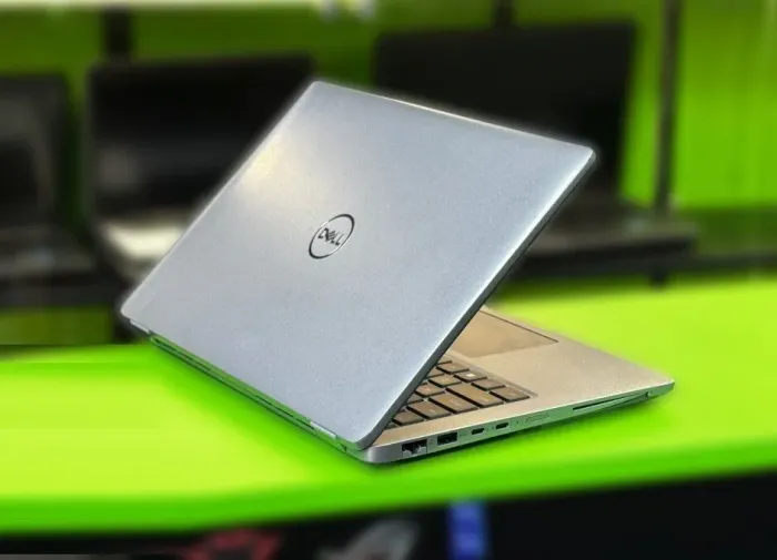 Ультрабук Dell Latitude 5440 / 14" (1920x1080) IPS / Intel Core i7-1355U (10 (12) ядер по 1.7 - 5.0 GHz) / 16 GB DDR4 / 256 GB SSD M.2 / Intel Iris Xe Graphics / WebCam / Win 11 Pro б/в - зображення 4