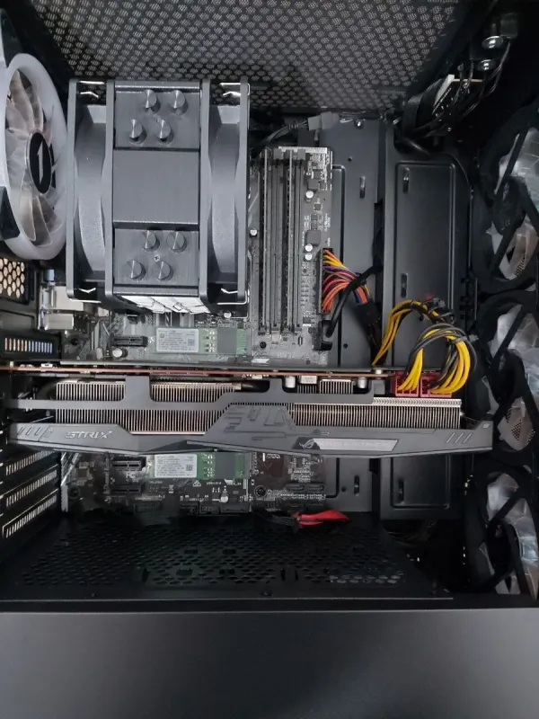 Ігровий ПК 1stPlayer D4-4R1-WH Tower / Intel Core i7-7700 (4 (8) ядра по 3.6 - 4.2 GHz) / 32 GB DDR4 / 512 GB SSD M.2 + 1000 GB SSD / AMD Radeon RX 5700 XT, 8 GB GDDR6, 256-bit / 600W б/в - зображення 5