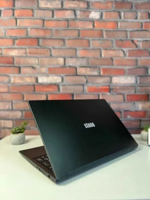 Ноутбук Stonebook Pro P105E / 15.6" (1920x1080) IPS / Intel Core i5-10210U (4 (8) ядра по 1.6 - 4.2 GHz) / 8 GB DDR4 / 256 GB SSD M.2 / Intel UHD Graphics / WebCam б/в - зображення 6