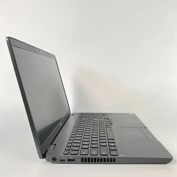 Ноутбук Dell Latitude 5500 / 15.6" (1366x768) TN / Intel Core i7-8665U (4 (8) ядра по 1.9 - 4.8 GHz) / 16 GB DDR4 / 256 GB SSD / Intel UHD Graphics / WebCam / SIM б/в - зображення 4