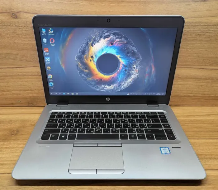 Ультрабук HP EliteBook 840 G3 / 14" (1366x768) TN / Intel Core i5-6300U (2 (4) ядра по 2.4 - 3.0 GHz) / 8 GB DDR4 / 240 GB SSD / Intel HD Graphics 520 / TouchID / WebCam / Windows 10 б/в - зображення 2