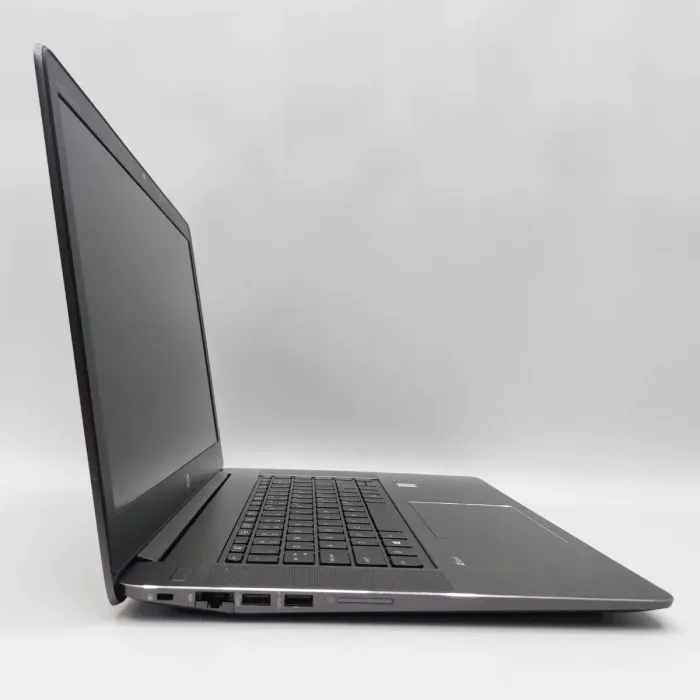 Мобільна робоча станція HP ZBook Studio G3 / 15.6" (1920x1080) IPS / Intel Core i7-6700HQ (4 (8) ядра по 2.6 - 3.5 GHz) / 16 GB DDR4 / 512 GB SSD / nVidia Quadro M1000M, 4 GB DDR5, 128-bit / WebCam б/в - зображення 4