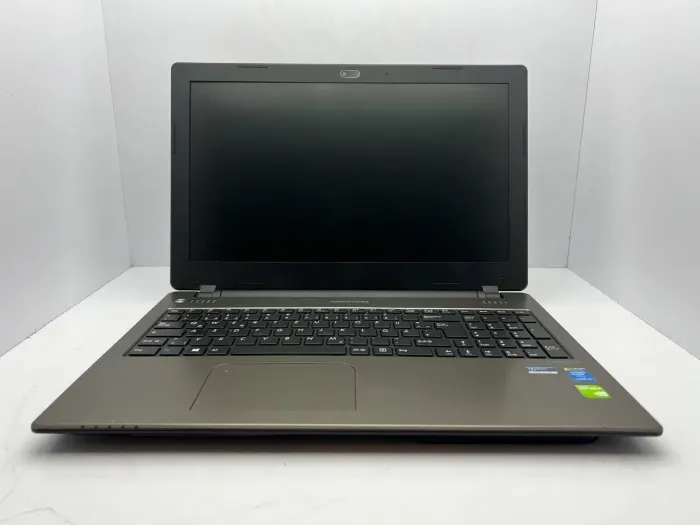 Ноутбук Medion Akoya P6647 / 15.6" (1366x768) TN / Intel Core i3-4100M (2 (4) ядра по 2.5 GHz) / 4 GB DDR3 / 500 GB HDD / nVidia GeForce 825M, 1 GB DDR3, 64-bit / WebCam / Батарея не тримає б/в - зображення 2