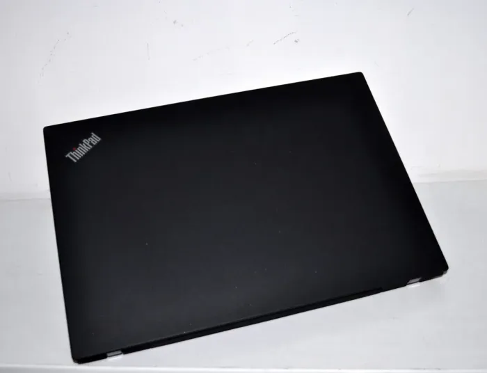 Ультрабук Lenovo ThinkPad T470 / 14" (1366x768) TN / Intel Core i5-6300U (2 (4) ядра 2.4 - 3.0 GHz) / 32 GB DDR4 / 512 GB SSD / Intel HD Graphics 520 / WebCam / Windows 11 Pro б/в - зображення 10