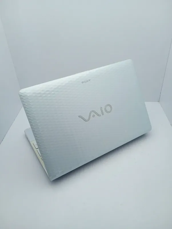 Ноутбук Sony Vaio VPC / 15.6" (1366x768) TN / Intel Core i5-2410M (2 (4) ядра по 2.3 - 2.9 GHz) / 6 GB DDR3 / 500 GB HDD / nVidia GeForce 410M, 1 GB GDDR3, 64-bit / WebCam б/в - зображення 7