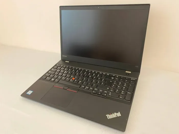 Ультрабук Б-клас Lenovo ThinkPad T570 / 15.6" (1920x1080) IPS / Intel Core i5-7300U (2 (4) ядра по 2.6 - 3.5 GHz) / 8 GB DDR4 / 240 GB SSD / Intel HD Graphics 620 / WebCam б/в - зображення 4