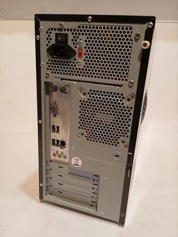 ПК Б-клас Gigabyte GZ-M1 Tower / Intel Core i5-2400S (4 ядра по 2.5 - 3.3 GHz) / 8 GB DDR3 / 500 GB HDD / Intel HD Graphics 2000 / DVD-RW / 450W б/в - зображення 4