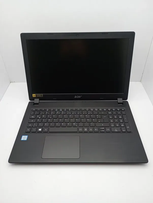 Ноутбук Acer A315 / 15.6" (1920x1080) TN / Intel Core i3-6006U (2(4) ядра по 2.0 GHz) / 8 GB DDR4 / 120 GB SSD / Intel HD Graphics 520 / WebCam б/в - зображення 2