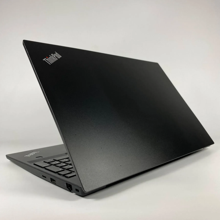 Ноутбук Lenovo ThinkPad E580 / 15.6" (1920x1080) IPS / Intel Core i5-8250U (4 (8) ядра по 1.6 - 3.4 GHz) / 16 GB DDR4 / 256 GB SSD / Intel HD Graphics 620 / WebCam / TouchID б/в - зображення 6