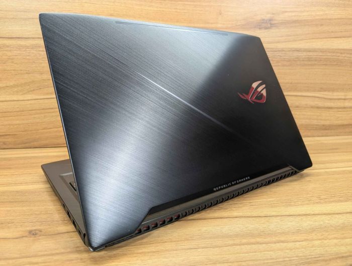 Ігровий ноутбук Asus GL503VD / 15,6" (1920x1080) IPS / Intel Core i7-7700HQ (4 (8) ядра по 2,8 - 3,8 ГГц) / 16 ГБ DDR4 / 256 ГБ SSD + 1000 ГБ HDD / nVidia GeForce GTX 1050, 4 ГБ GDDR5, 128-біт / WebCam / Windows 10 б/в - зображення 7