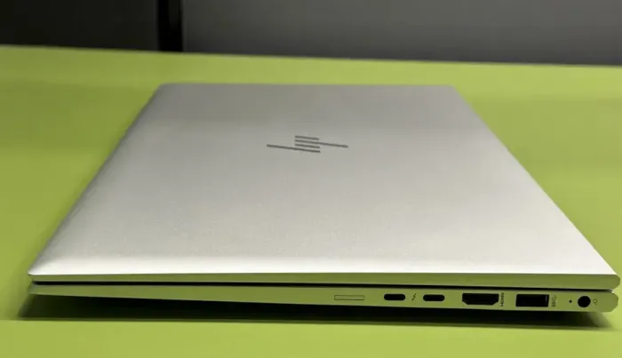 Ультрабук HP EliteBook 850 G8 / 15.6" (1920x1080) IPS / Intel Core i5-1135G7 (4 (8) ядра по 4.2 GHz) / 16 GB DDR4 / 256 GB SSD / Intel Iris Xe Graphics / WebCam б/в - зображення 8