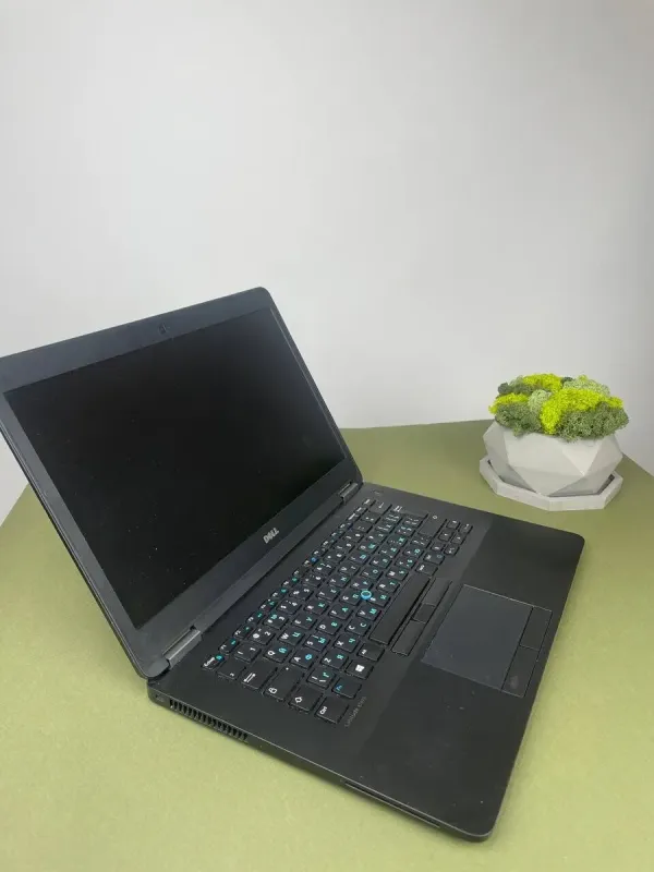 Ультрабук Dell Latitude E7470 / 14" (1920x1080) TN / Intel Core i5-6300U (2 (4) ядра по 2.4-3 GHz) / 16 GB DDR4 / 256 GB SSD / Intel HD Graphics 520 / WebCam / Win 10 б/в - зображення 4