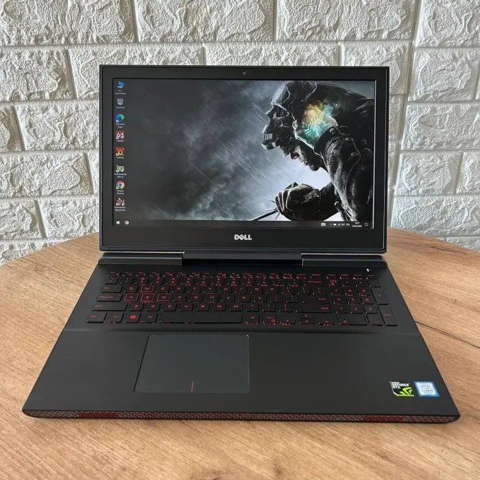 Ігровий ноутбук Б-клас Dell Inspiron 15 Gaming 7567 / 15.6" (1920x1080) IPS / Intel Core i5-7300HQ (4 ядра по 2.5 - 3.5 GHz) / 16 GB DDR4 / 512 GB SSD / nVidia GeForce GTX 1050, 4 GB GDDR5, 128-bit / WebCam б/в - зображення 2