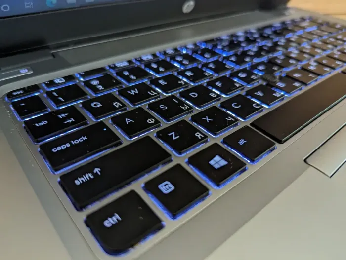 Ультрабук HP EliteBook 840 G3 / 14" (1366x768) TN / Intel Core i5-6300U (2 (4) ядра по 2.4-3 GHz) / 8 GB DDR4 / 240 GB SSD / Intel HD Graphics 520 / WebCam / Fingerprint / Win 10 б/в - зображення 6