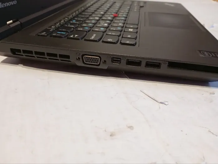 Ноутбук Б-клас Lenovo ThinkPad L440 / 14" (1366x768) TN / Intel Core i3-4000M (2 (4) ядра по 2.4 GHz) / 8 GB DDR3 / 120 GB SSD / Intel HD Graphics 4600 / WebCam б/в - зображення 4