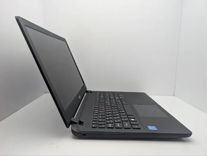 Ноутбук Acer Aspire ES1-533 / 15.6" (1366x768) TN / Intel Pentium N4200 (4 ядра по 1.1 - 2.5 GHz) / 8 GB DDR3 / 120 GB SSD / Intel HD Graphics 505 / WebCam б/в - изображение 4
