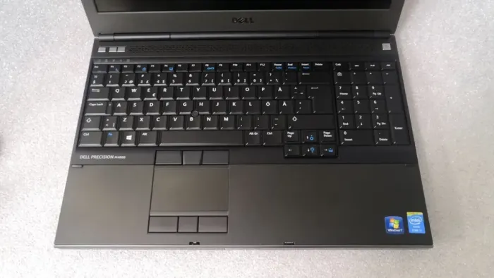 Робоча станція Dell Precision M4800 / 15.6" (1920x1080) TN / Intel Core i7-4700MQ (4 (8) ядра по 2.4 - 3.4 GHz) / 8 GB DDR3 / 240 GB SSD / nVidia Quadro K2100M, 2 GB GDDR5, 128-bit / DVD-RW / Windows 10 Pro б/в - зображення 2