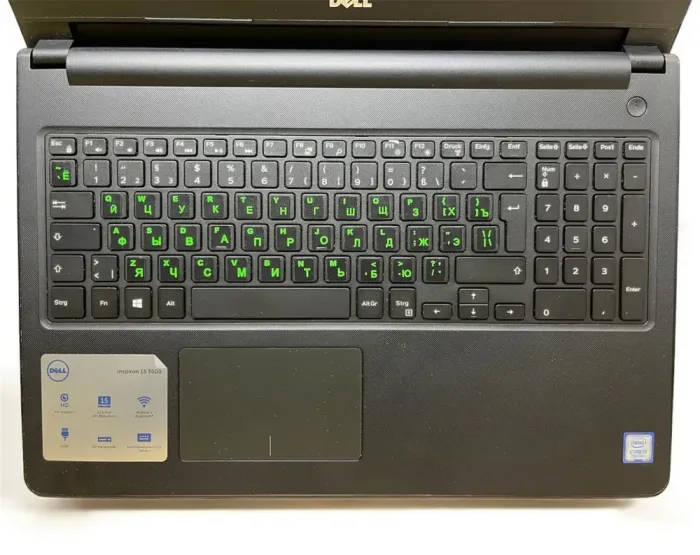 Ноутбук Dell Inspiron 15 5100 / 15.6" (1366x768) TN / Intel Core i5-7200U (2 (4) ядра по 2.5 - 3.1 GHz) / 8 GB DDR4 / 256 GB SSD / Intel HD Graphics 620 / WebCam б/в - зображення 3