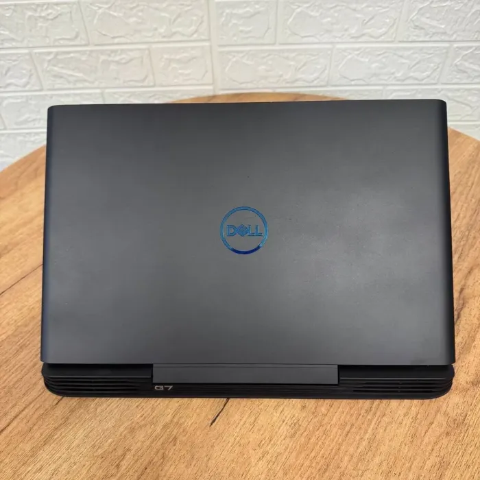 Ігровий ноутбук Б-клас Dell G7 15 7588 / 15.6" (1920x1080) IPS / Intel Core i7-8750H (6 (12) ядер по 2.2 - 4.1 GHz) / 8 GB DDR4 / 250 GB SSD / nVidia GeForce GTX 1060 Max-Q, 6 GB GDDR5, 192-bit / WebCam б/в - зображення 3