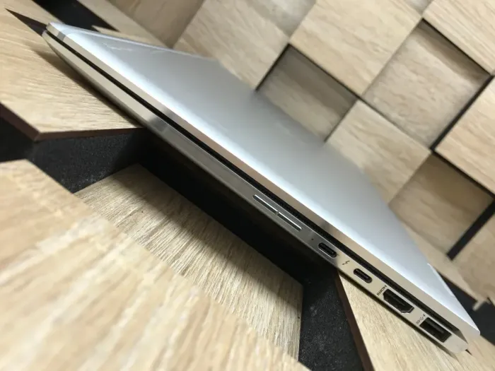 Ультрабук-трансформер Б-клас HP EliteBook x360 1040 G6 / 14" (1920x1080) IPS Touch / Intel Core i7-8665U (4 (8) ядра по 1.9 - 4.8 GHz) / 16 GB DDR4 / 256 GB SSD / Intel UHD Graphics / WebCam / HDMI б/в - зображення 5