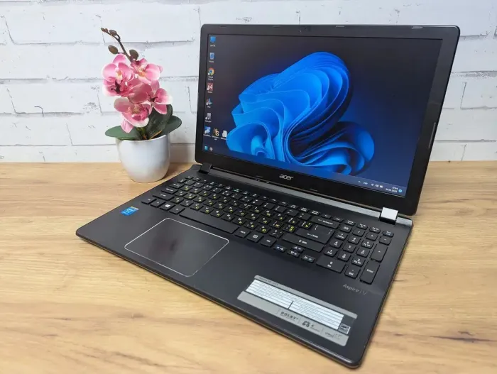 Ноутбук Acer Aspire V5-573 / 15.6" (1366x768) TN / Intel Core i3-4010U (2 (4) ядра по 1.7 GHz) / 8 GB DDR3 / 128 GB SSD / Intel HD Graphics 4400 / WebCam б/в - зображення 7