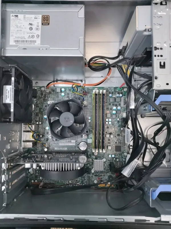 Комплект: Lenovo ThinkCentre M800 Tower / Intel Core i5-6500 (4 ядра по 3,2 - 3,6 ГГц) / 16 ГБ DDR4 / 250 ГБ SSD + 500 ГБ HDD / nVidia GeForce GTX 750 Ti, 2 ГБ GDDR5, 128-bit / DVD-ROM + Монітор LG 24MB37PM-B / 24" (1920x1080) IPS б/в - зображення 4