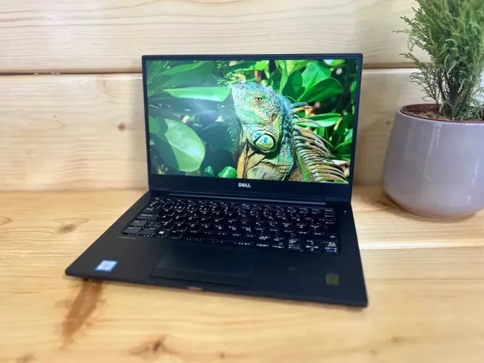 Ультрабук Dell Latitude 7370 / 13.3" (1920x1080) IPS / Intel Core m5-6Y57 (2 (4) ядра по 1.1 - 2.8 GHz) / 8 GB DDR3 / 256 GB SSD / Intel HD Graphics 515 / WebCam / Windows 10 Pro б/в - зображення 8