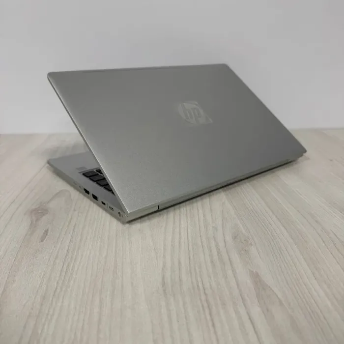 Ультрабук HP ProBook 440 G10 / 14" (1920x1080) IPS / Intel Core i7-1355U (10 (12) ядер по 1.7 - 5.0 GHz) / 16 GB DDR5 / 256 GB SSD NVMe / Intel Iris Xe Graphics / WebCam б/в - зображення 5