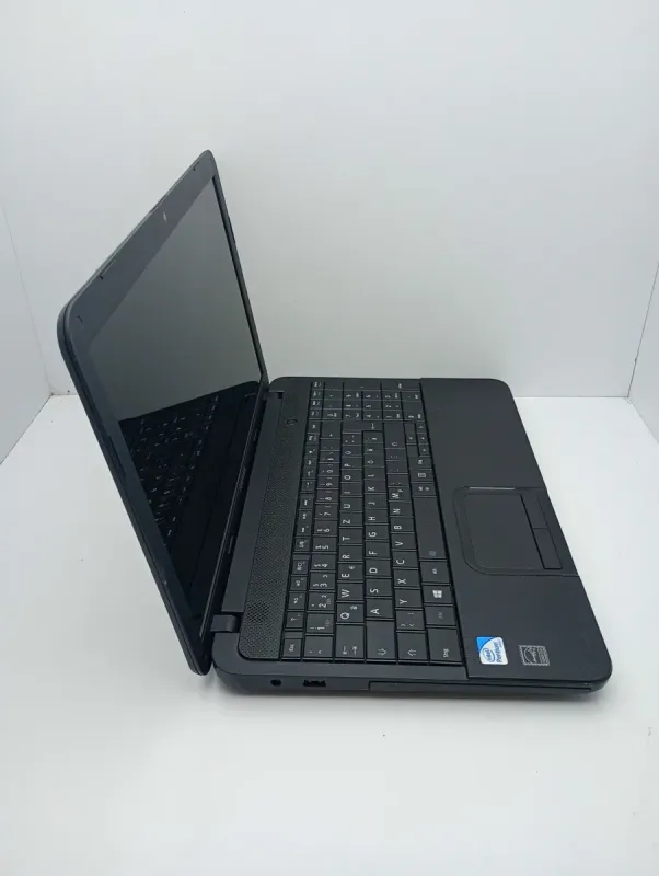 Ноутбук Toshiba C850 / 15.6" (1366x768) TN / Intel Pentium 2020M (2 ядра по 2.4 GHz) / 8 GB DDR3 / 640 GB HDD / Intel HD Graphics / WebCam б/в - зображення 5