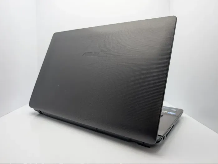 Ноутбук Asus X73s / 17.3" (1600x900) TN / Intel Core i5-2410M (2 (4) ядра по 2.3 - 3.9 GHz) / 8 GB DDR3 / 500 GB HDD / nVidia GeForce GT 540M, 1 GB GDDR3, 128-bit / WebCam / DVD-ROM б/в - зображення 8