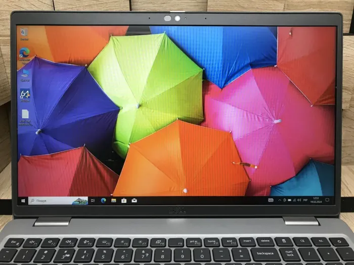 Ноутбук Б-клас Dell Latitude 5530 / 15.6" (1920x1080) IPS / Intel Core i5-1235U (10 (12) ядер по 1.3 - 4.4 GHz) / 16 GB DDR4 / 240 GB SSD M.2 / Intel Iris Xe Graphics / USB 3.2 / HDMI / Windows 10 б/в - зображення 3