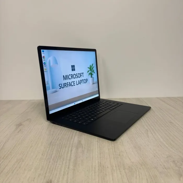 Ультрабук Microsoft Surface Laptop 4 2021 / 13.5" (2256x1504) IPS Touch / Intel Core i7-1185G7 (4 (8) ядра по 3.0 - 4.8 GHz) / 16 GB DDR4 / 256 GB SSD / Intel Iris Xe Graphics / WebCam б/в - зображення 3