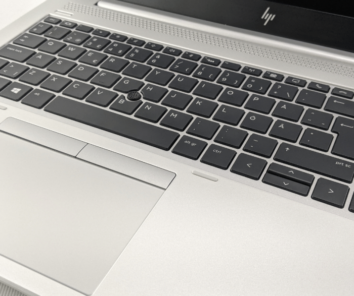 Ноутбук HP EliteBook 755 G5 / 15.6" (1920x1080) IPS / AMD Ryzen 3 Pro 2300U (4 ядра по 2.0 - 3.4 GHz) / 16 GB DDR4 / 240 GB SSD / AMD Radeon Vega 6 Graphics / WebCam б/в - зображення 3