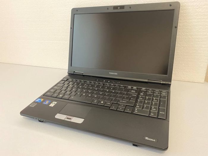 Ноутбук Б-клас Toshiba Tecra A11-19C / 15.6" (1600x900) TN / Intel Core i5-560M (2 (4) ядра по 2.66 - 3.2 GHz) / 8 GB DDR3 / 128 GB SSD / Intel HD Graphics / WebCam / DVD-RW / miniDP б/в - зображення 3