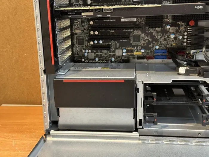 Робоча станція Lenovo ThinkStation P520 Tower / Intel Xeon W-2123 (4 (8) ядра по 3.6 - 3.9 GHz) / 64 GB DDR4 / 500 GB SSD / nVidia Quadro P4000, 8 GB GDDR5, 256-bit / 690W / DisplayPort б/в - зображення 11